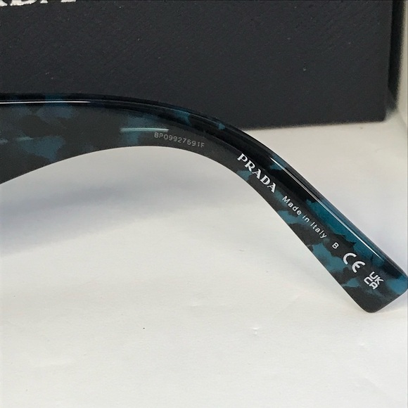 New Authentic Prada Dark Gray Irregular Ladies Sunglasses PR 15YS 09Z5S0 51 - Picture 14 of 14